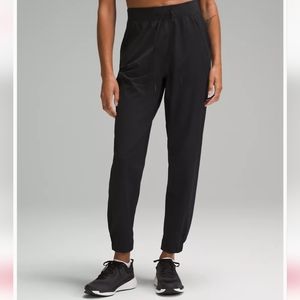 NWT Lululemon High Rise License to Train Joggers